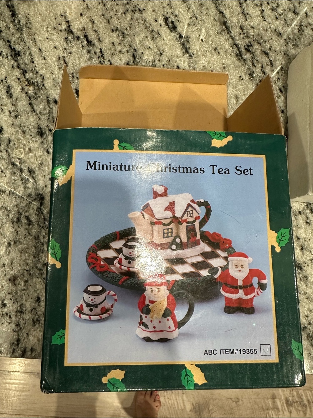 Mini Christmas Tea Set - Picture 8 of 8